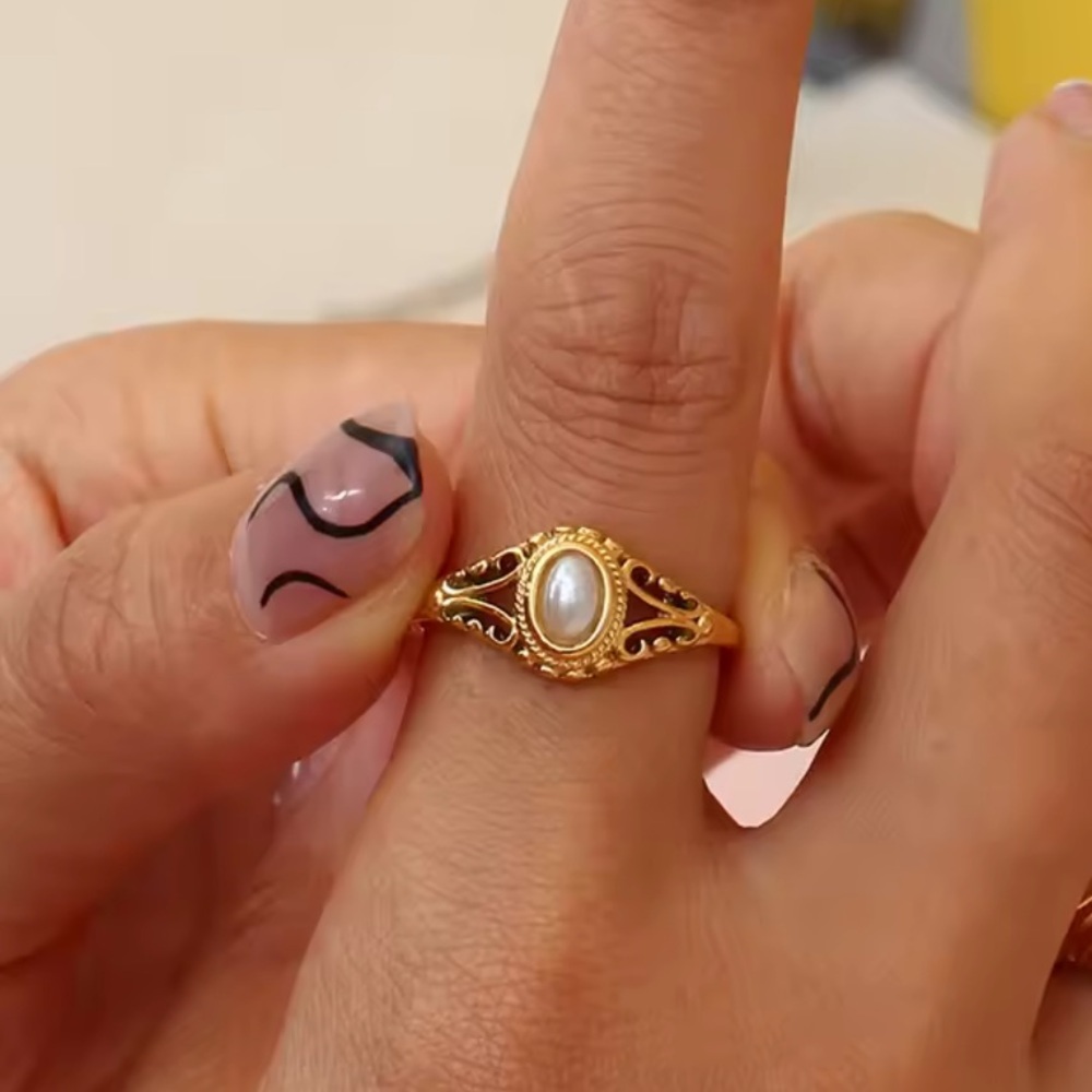 Pearl Ring 18K Gold Plated Stainless Steel Size 8 - Picture 5 of 15